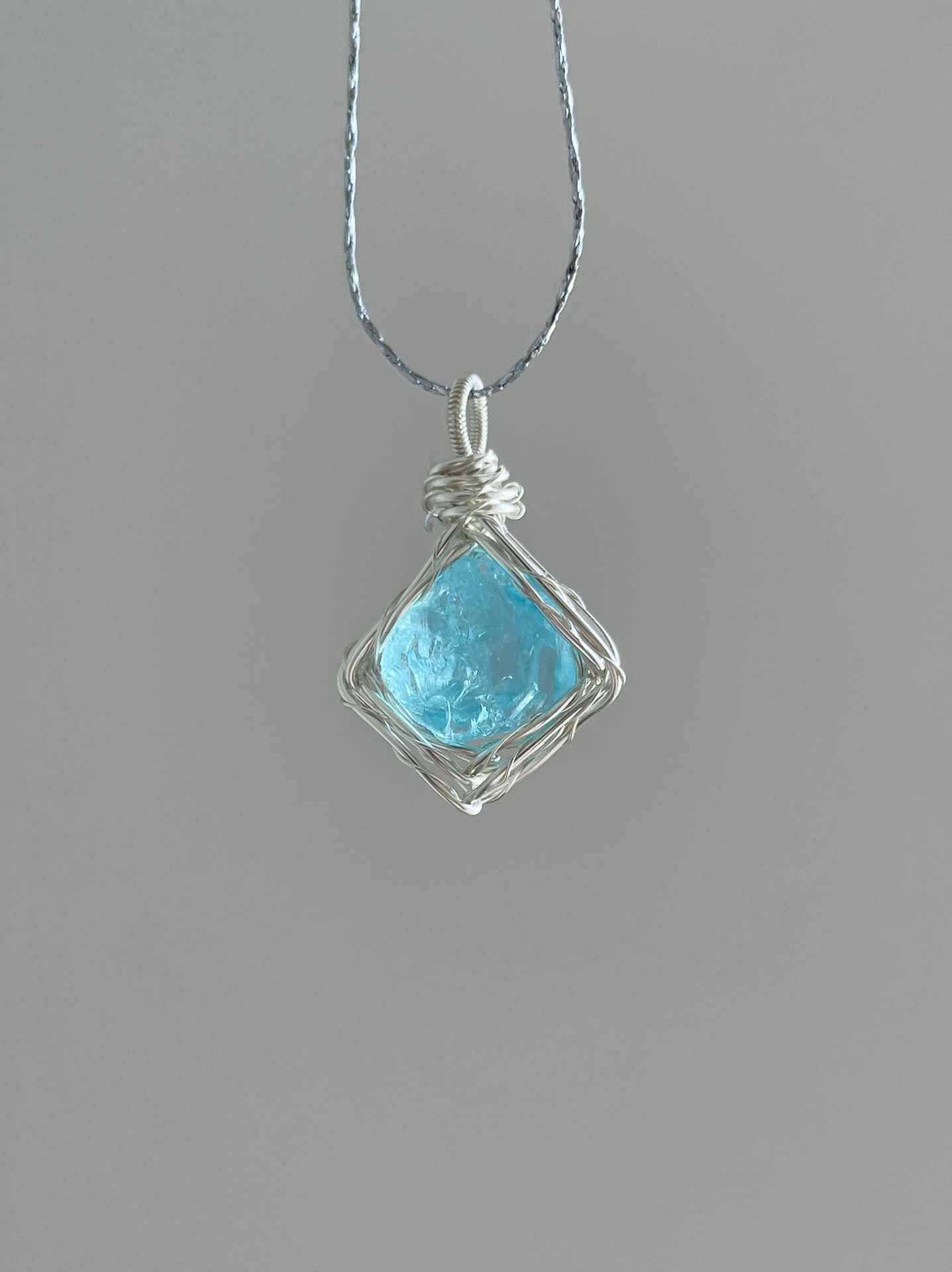 Original Handmade Winding Necklace Pendant Aquamarine Amethyst Gem Grade