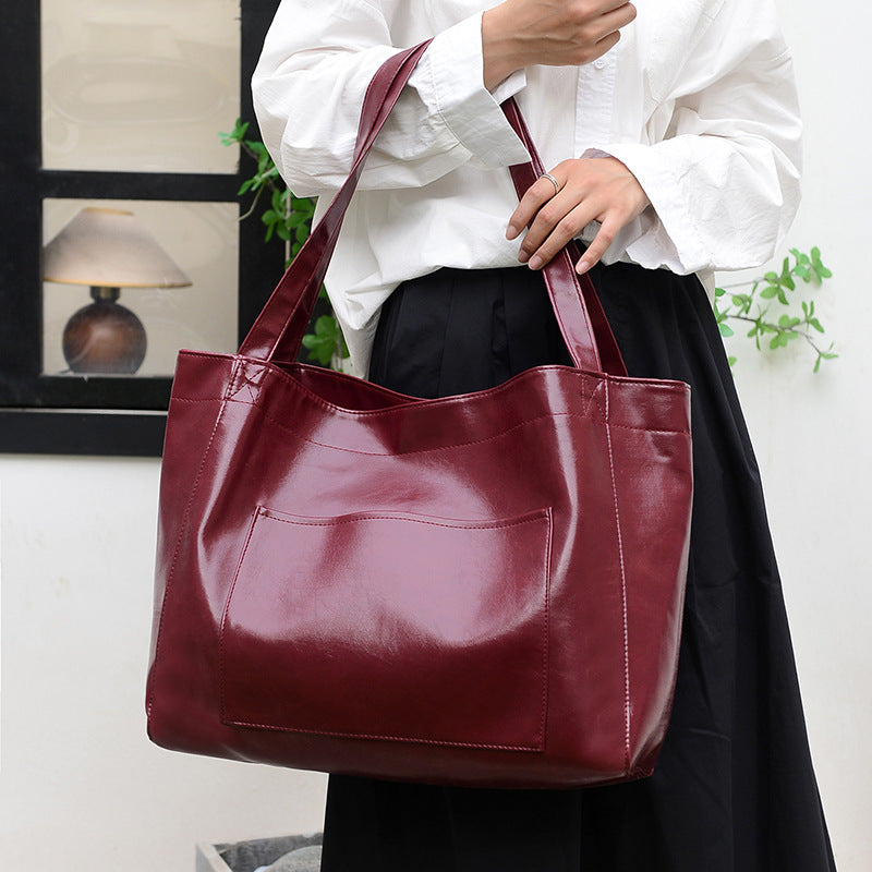 Soft Leather Retro Oil Waxed Leather Large Capacity Shoulder Bag